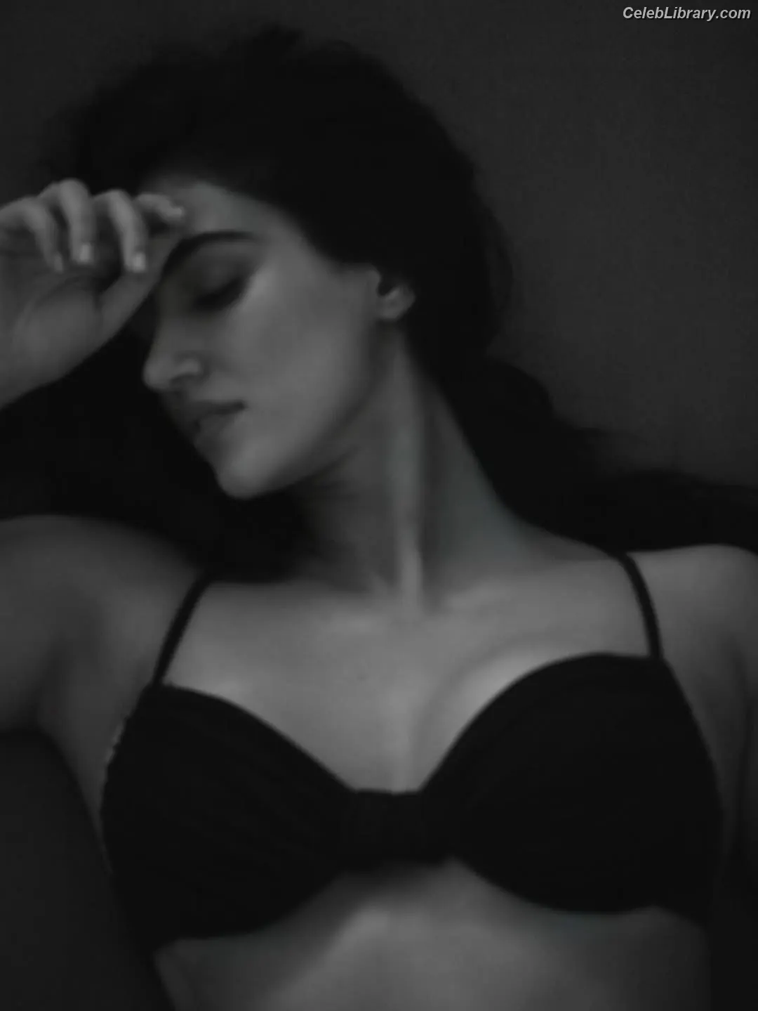 Disha Patani photo 8 of 528