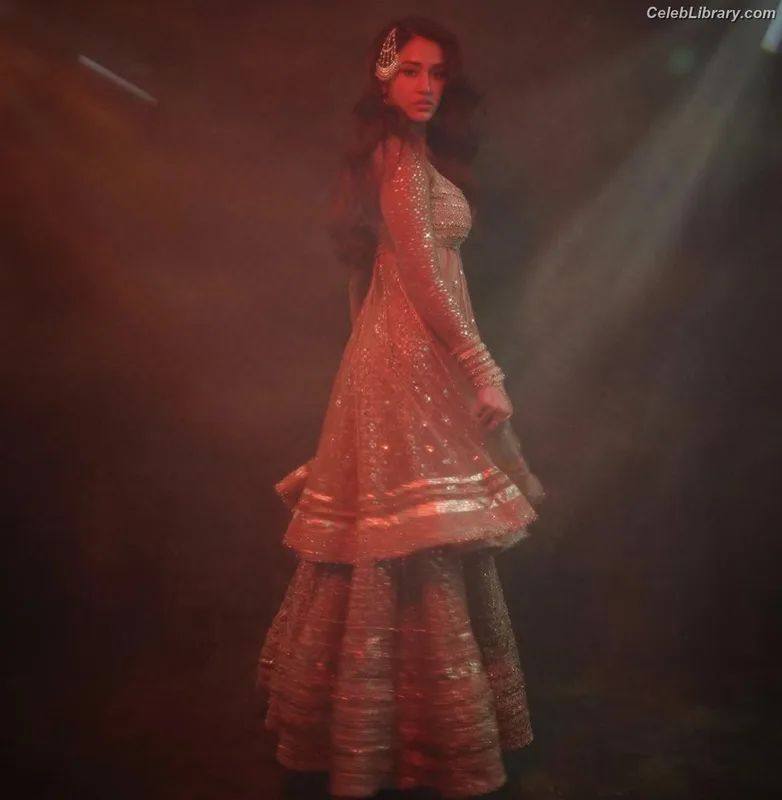 Disha Patani photo 19 of 529