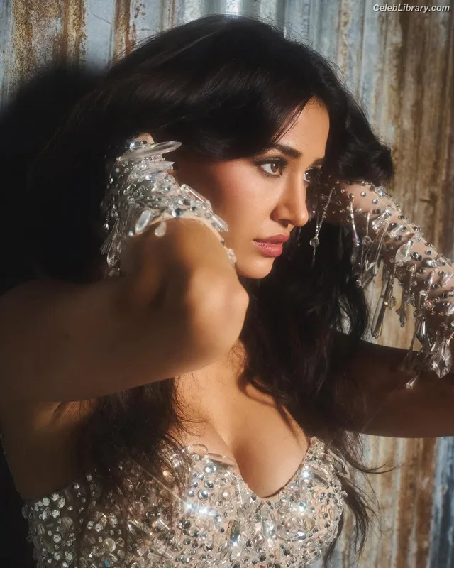Disha Patani photo 1 of 529