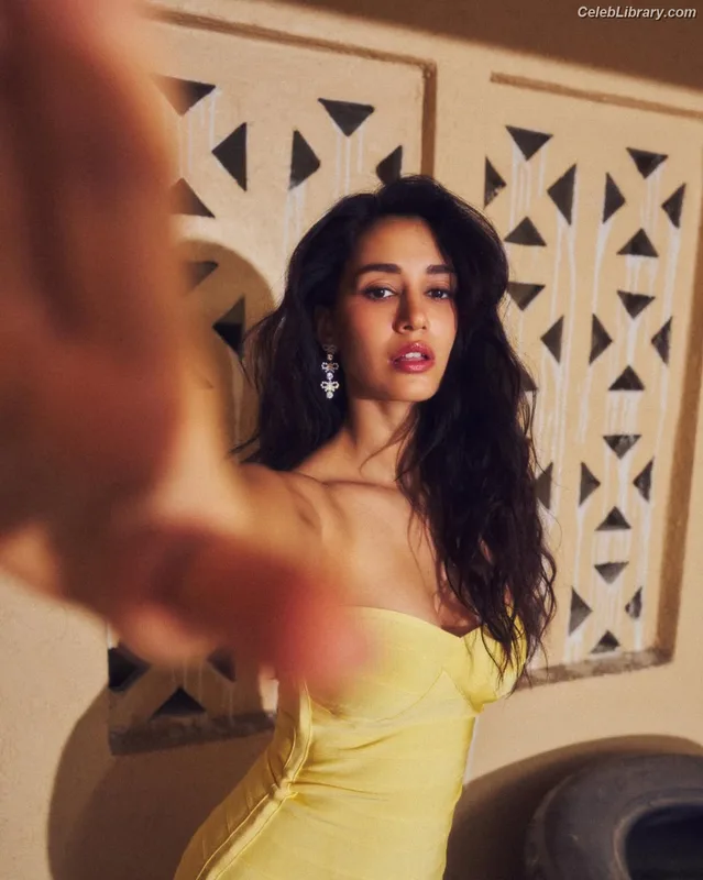 Disha Patani photo 10 of 529