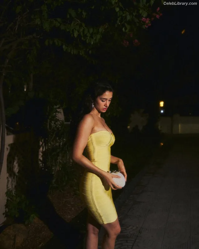 Disha Patani photo 11 of 529