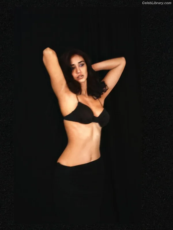 Disha Patani photo 9 of 529