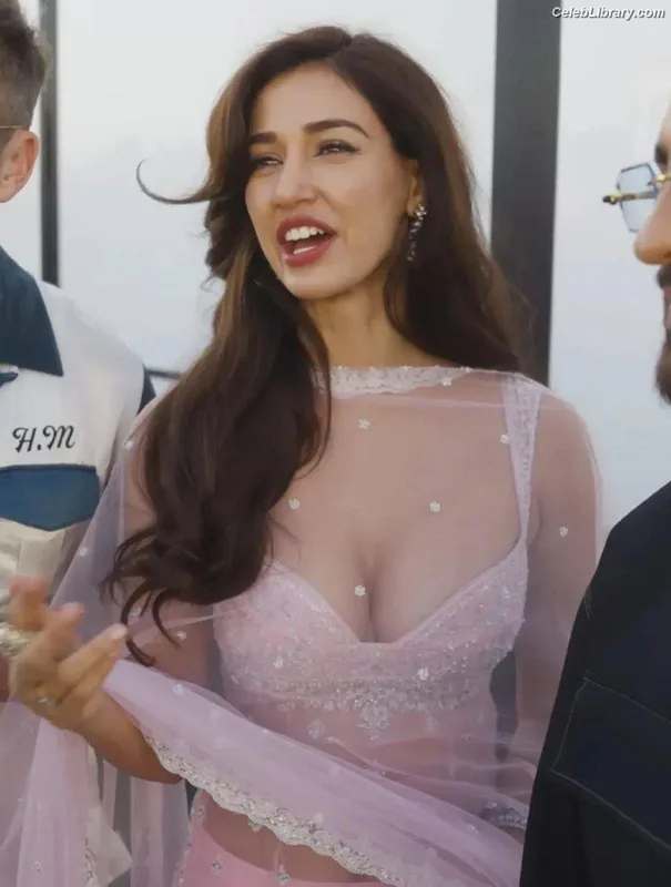 Disha Patani photo 5 of 529