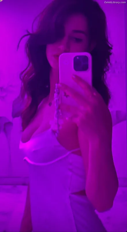 Disha Patani photo 17 of 529