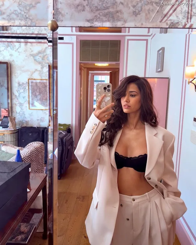 Disha Patani photo 5 of 529