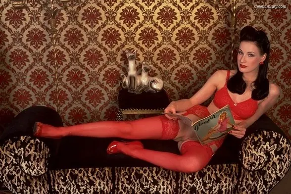 Dita Von Teese photo 17 of 562