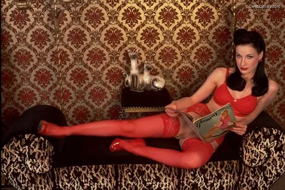 Dita Von Teese photo 18 of 562