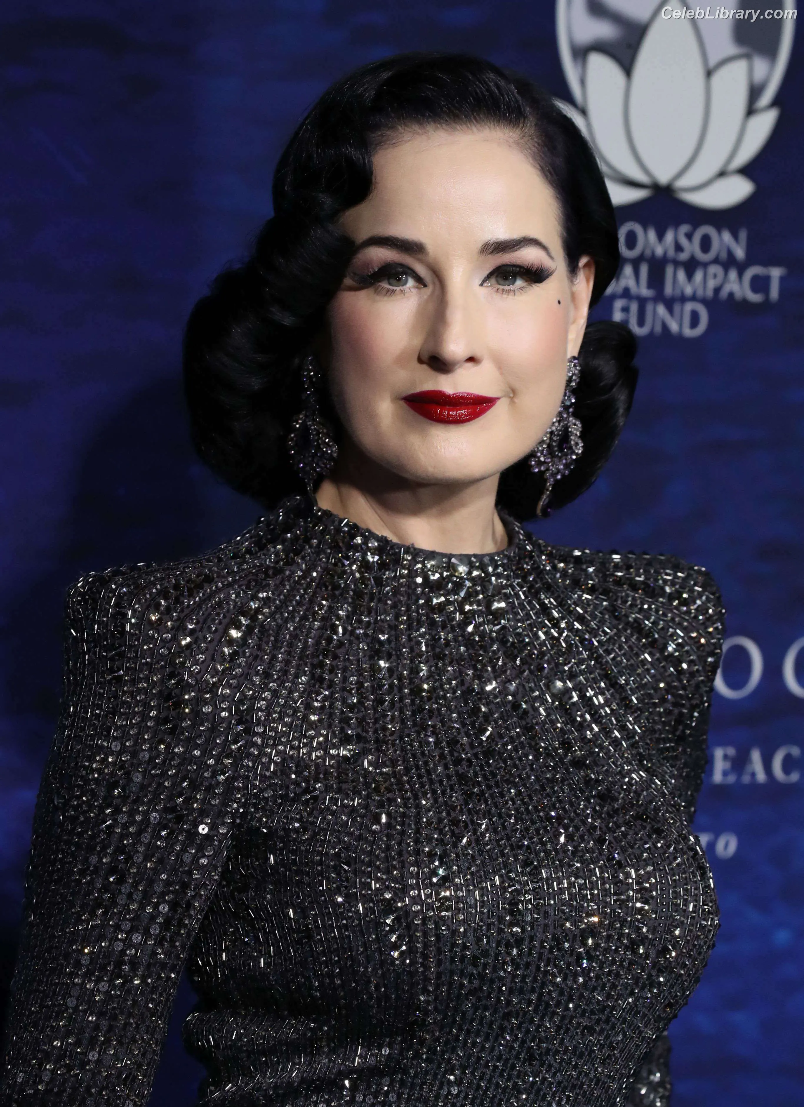 Dita Von Teese photo 17 of 562