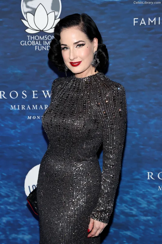 Dita Von Teese photo 5 of 564