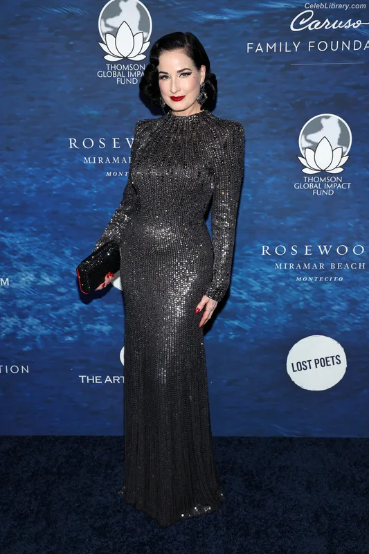 Dita Von Teese photo 7 of 564