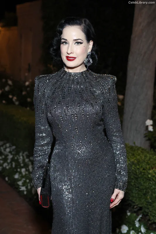 Dita Von Teese photo 11 of 564