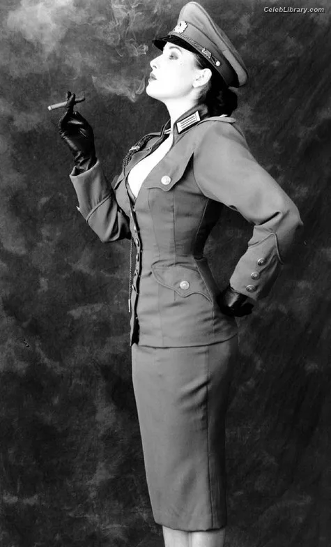 Dita Von Teese photo 19 of 564