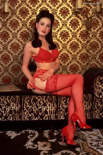 Dita Von Teese photo 20 of 564