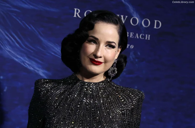 Dita Von Teese photo 16 of 564