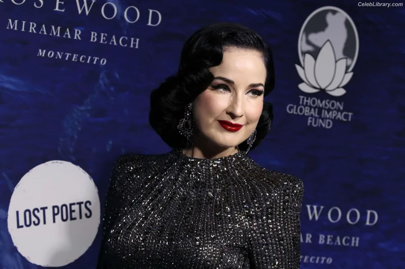 Dita Von Teese photo 19 of 564