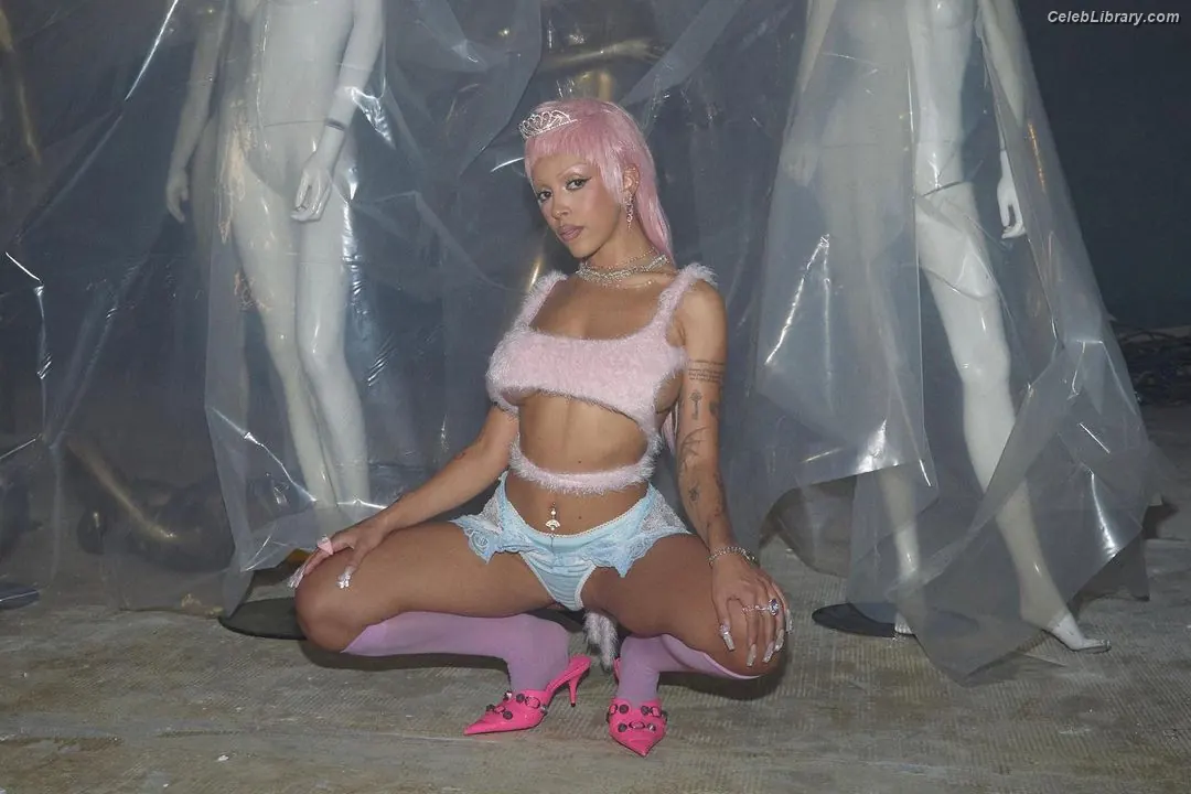 Doja Cat photo 4 of 1963