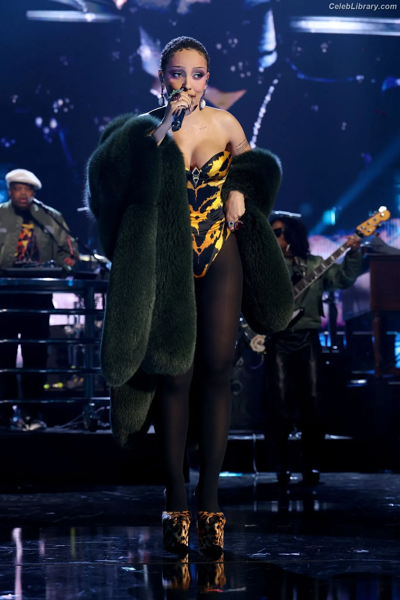 Doja Cat photo 5 of 1963