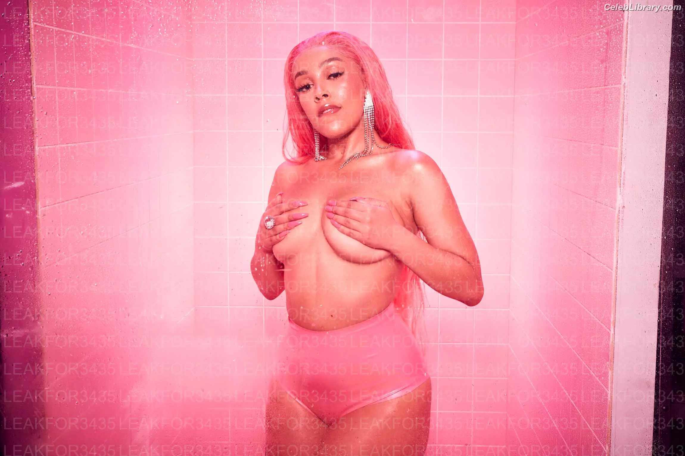 Doja Cat photo 5 of 1963