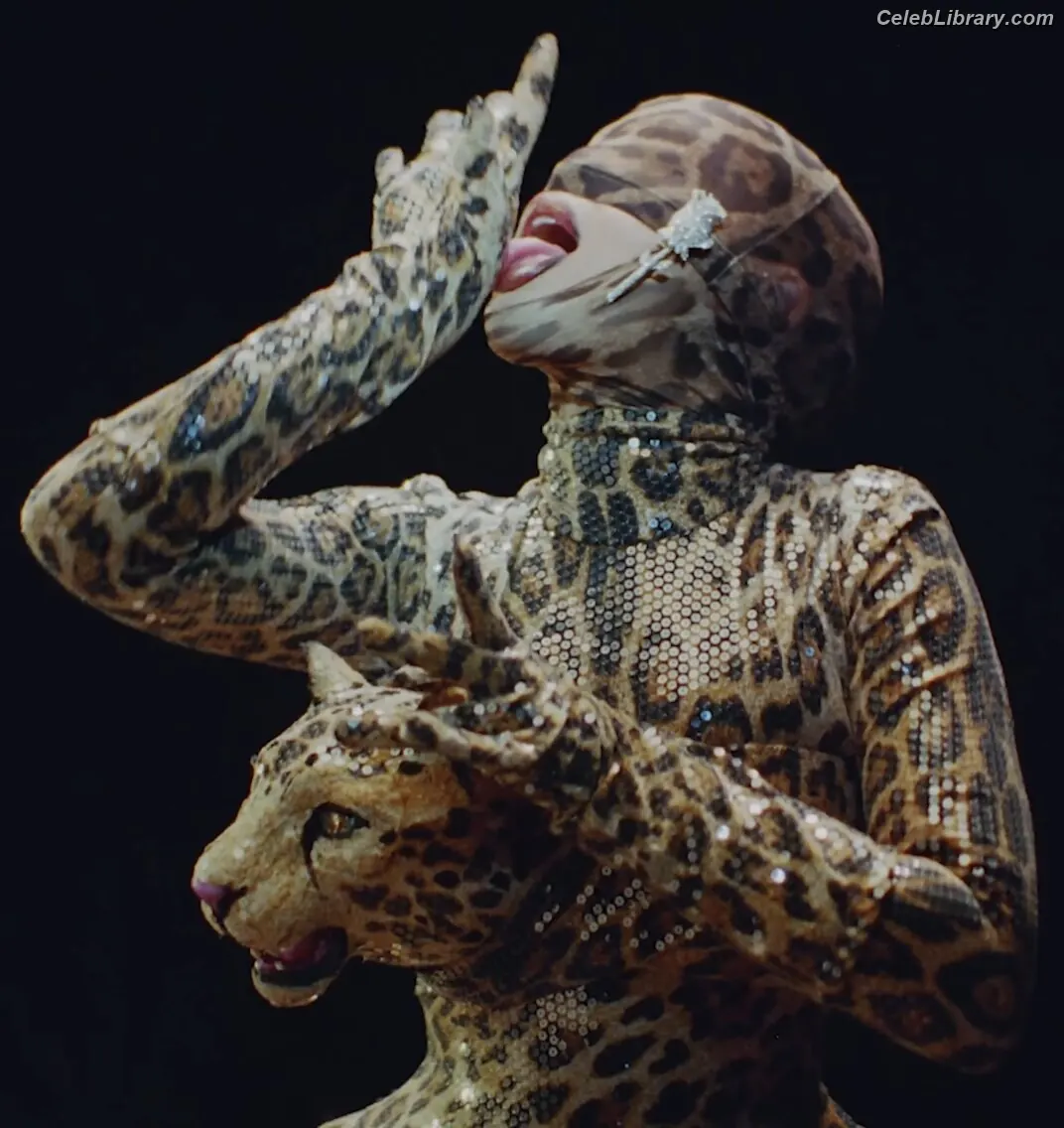 Doja Cat photo 8 of 1963