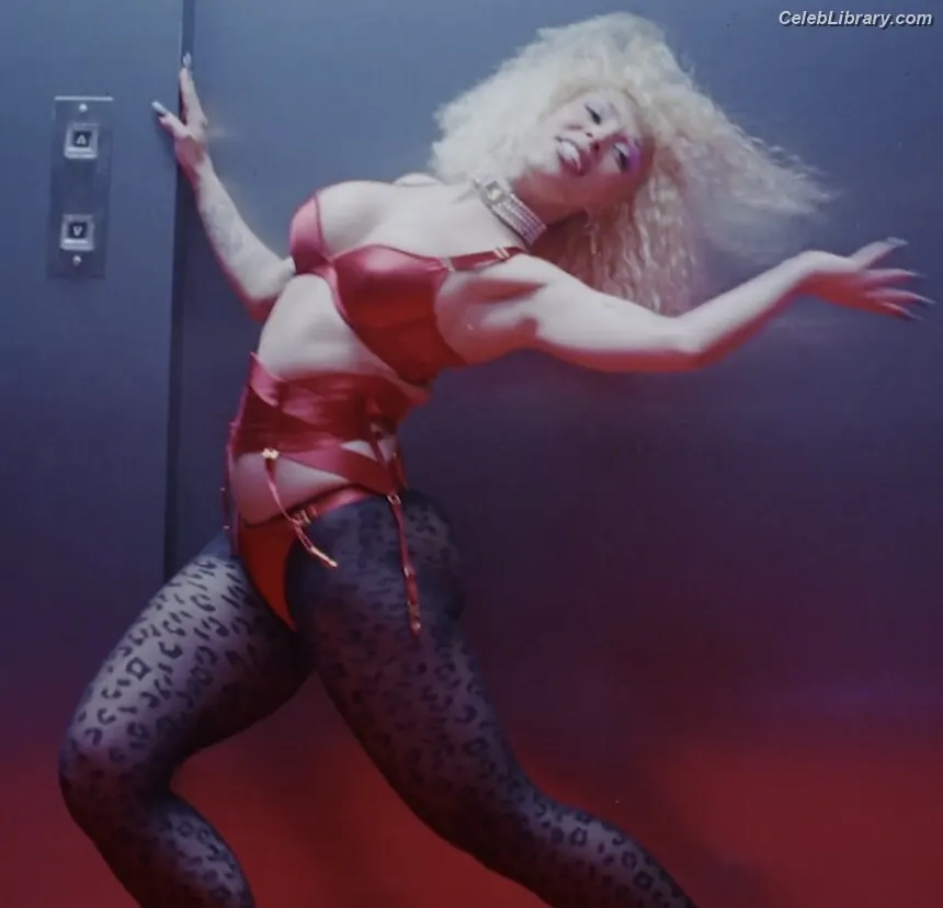Doja Cat photo 3 of 1963