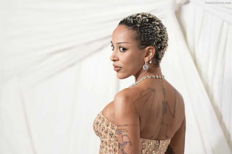 Doja Cat photo 3 of 1960