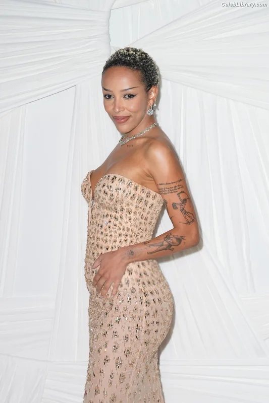 Doja Cat photo 5 of 1960