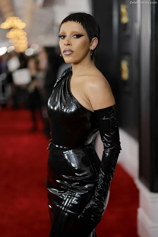Doja Cat photo 5 of 1960