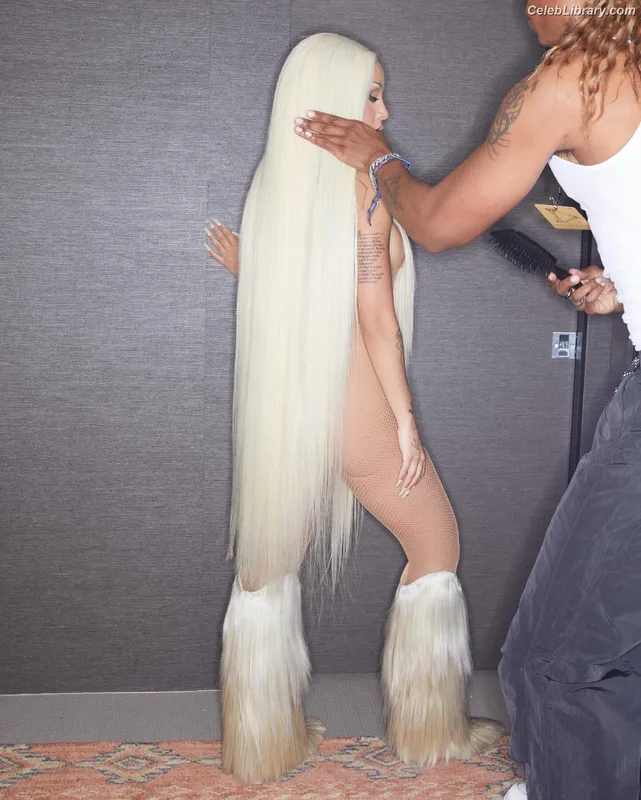 Doja Cat photo 10 of 1960
