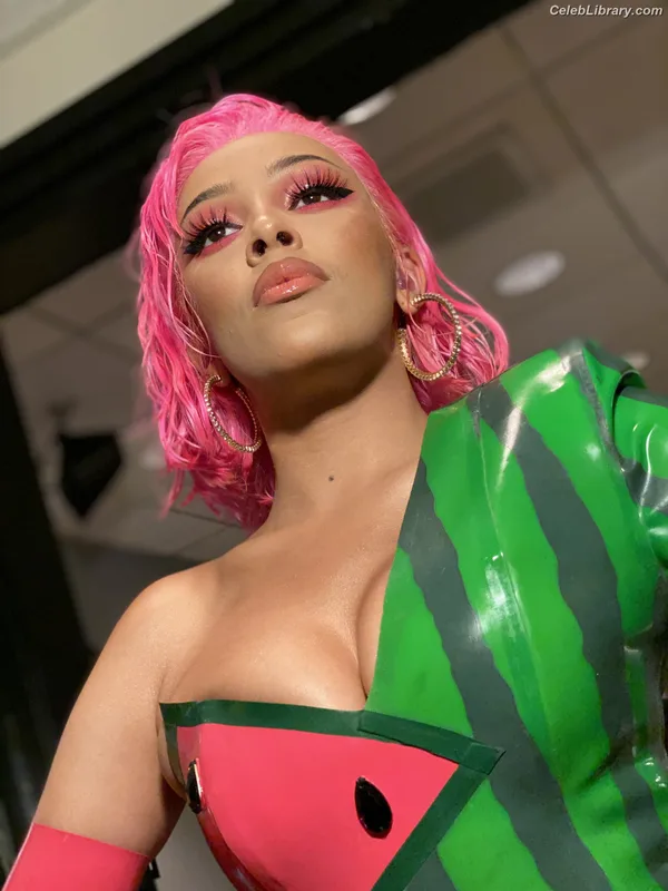 Doja Cat photo 9 of 1960
