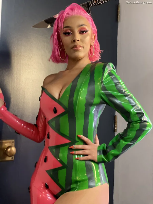 Doja Cat photo 11 of 1960
