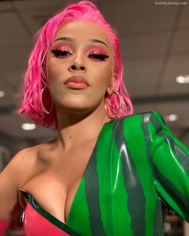 Doja Cat photo 22 of 1960