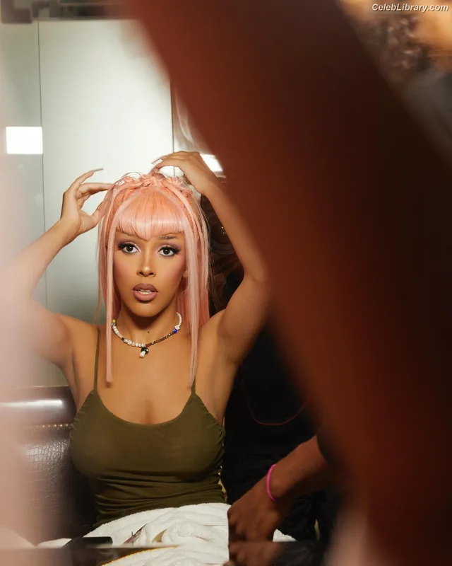 Doja Cat photo 20 of 1960