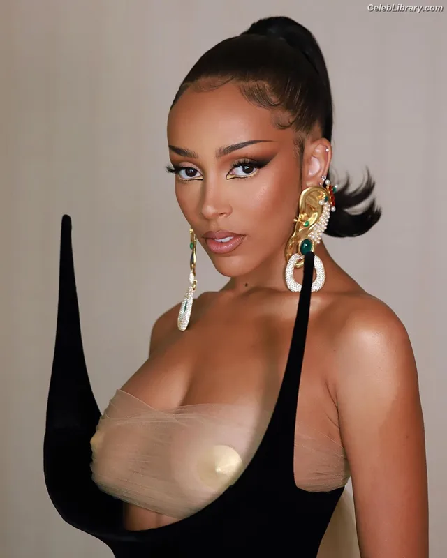Doja Cat photo 22 of 1960