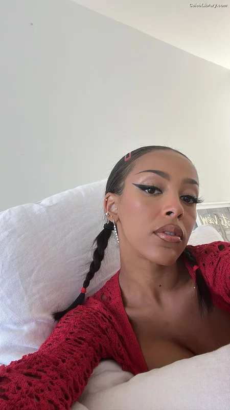 Doja Cat photo 12 of 1960