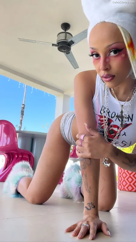 Doja Cat photo 20 of 1960