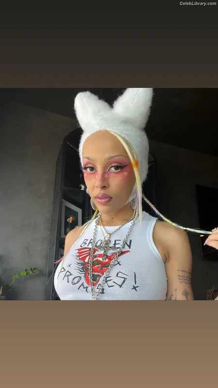 Doja Cat photo 21 of 1960