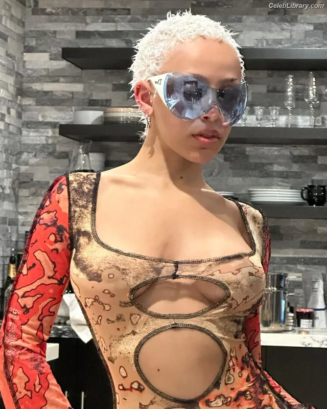 Doja Cat photo 11 of 1960