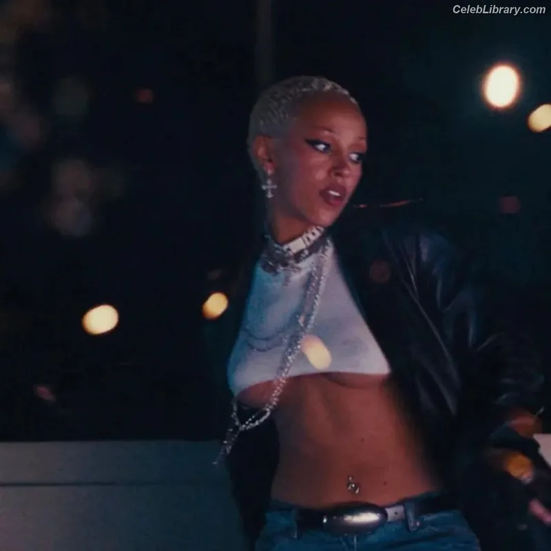 Doja Cat photo 24 of 1960