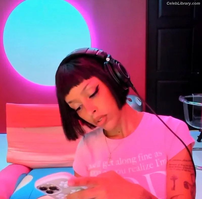 Doja Cat photo 6 of 1960