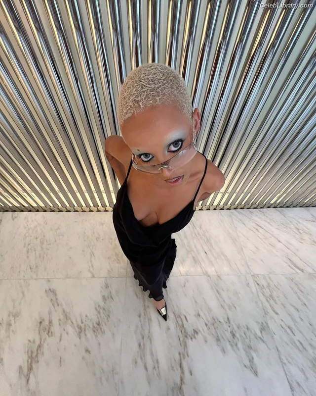 Doja Cat photo 11 of 1960
