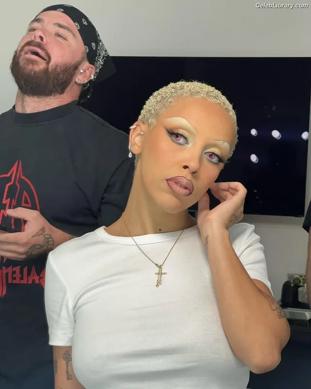 Doja Cat photo 11 of 1960