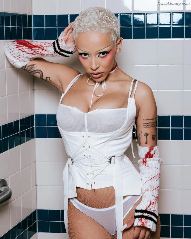 Doja Cat photo 4 of 1960