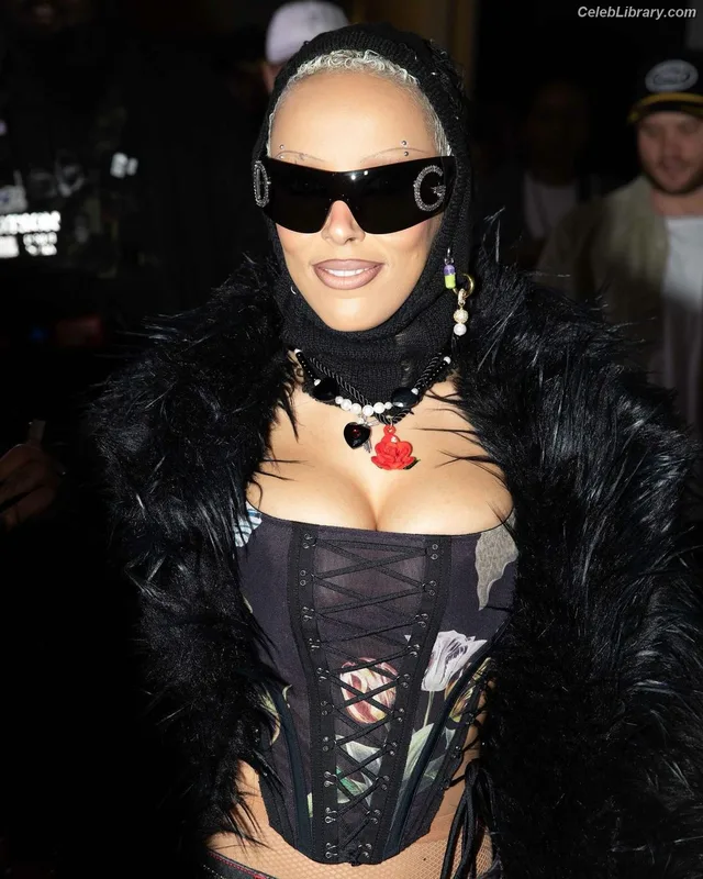 Doja Cat photo 22 of 1960