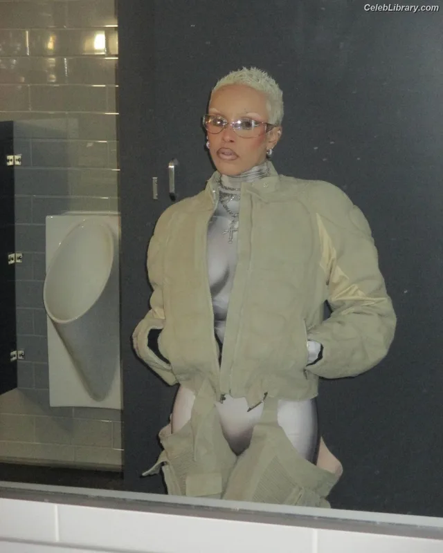 Doja Cat photo 2 of 1960