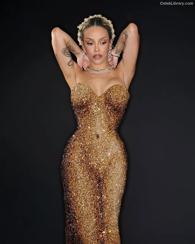 Doja Cat photo 5 of 1960