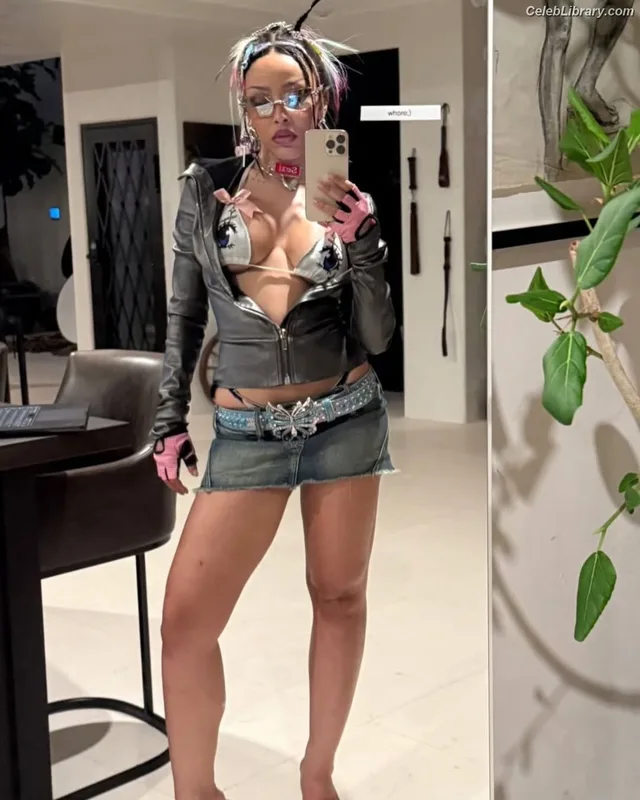 Doja Cat photo 18 of 1960