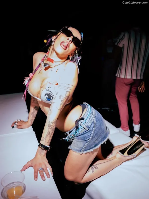 Doja Cat photo 20 of 1960