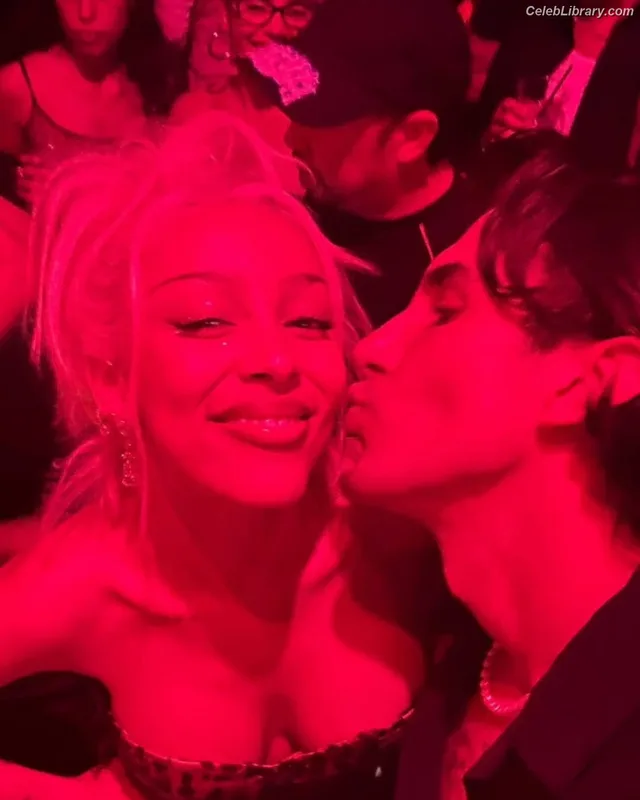 Doja Cat photo 24 of 1960