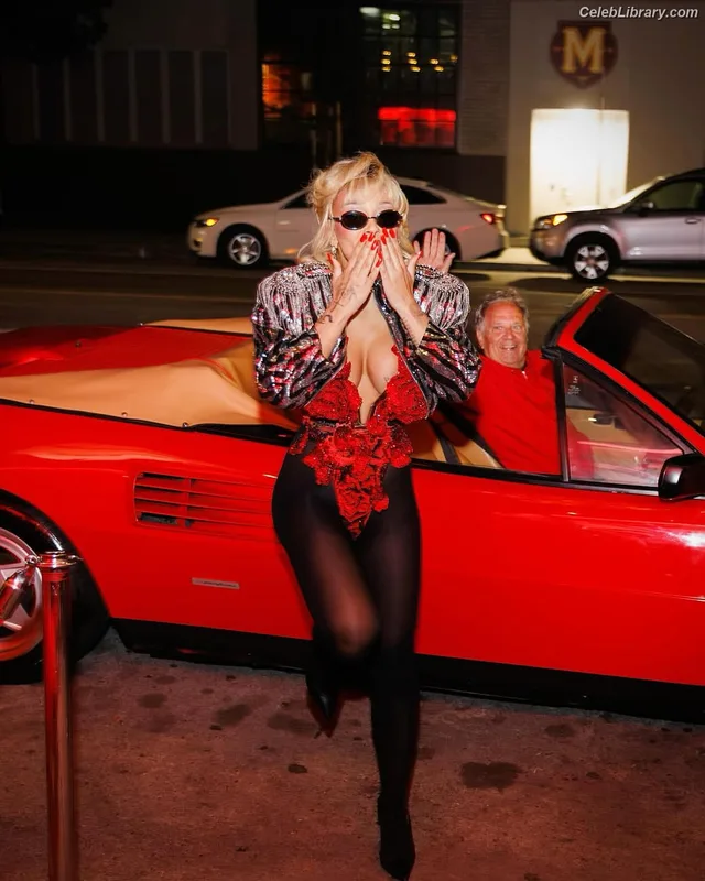 Doja Cat photo 17 of 1960