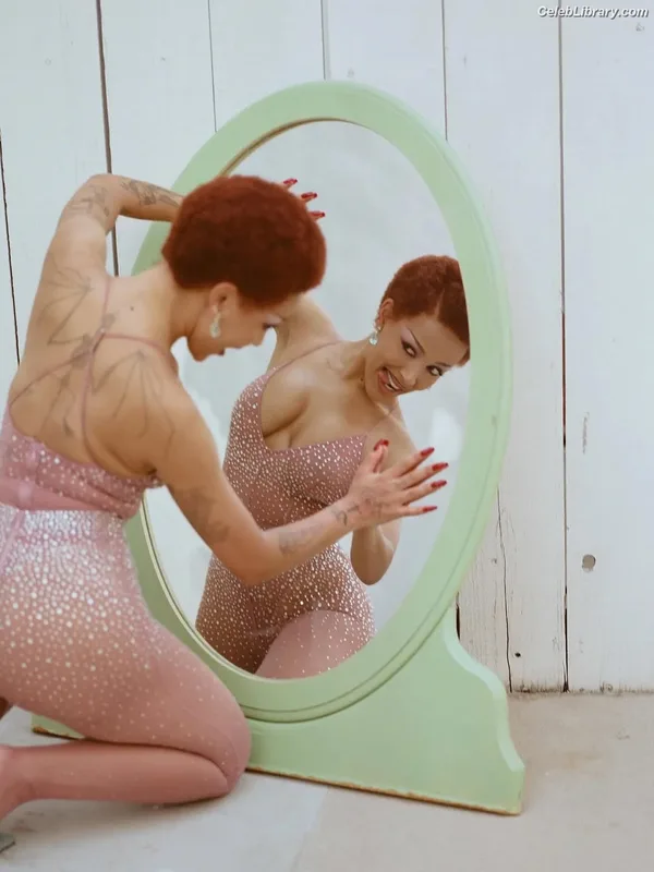 Doja Cat photo 10 of 1960